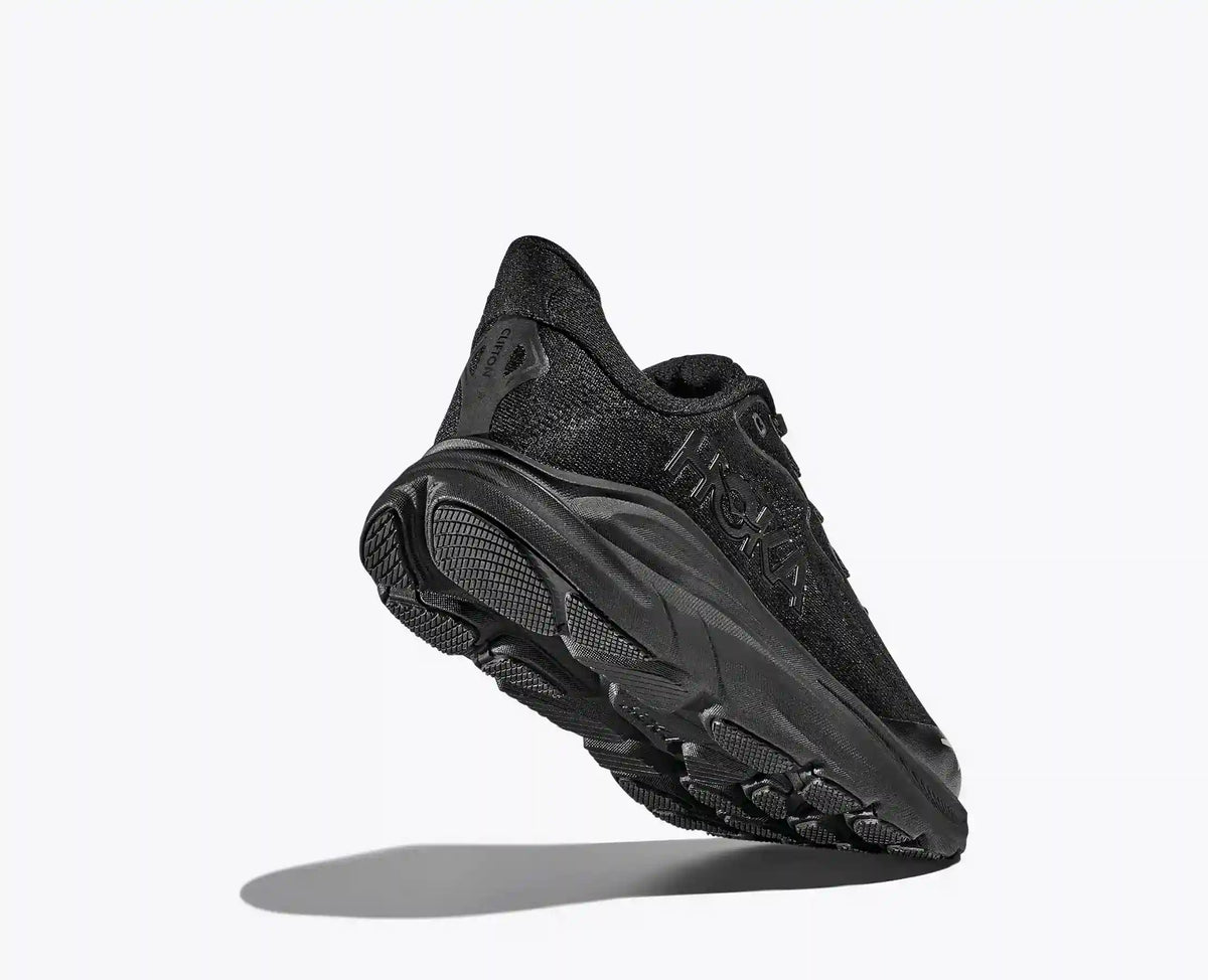 Clifton 10:Black / Carbon Black:3.5Y