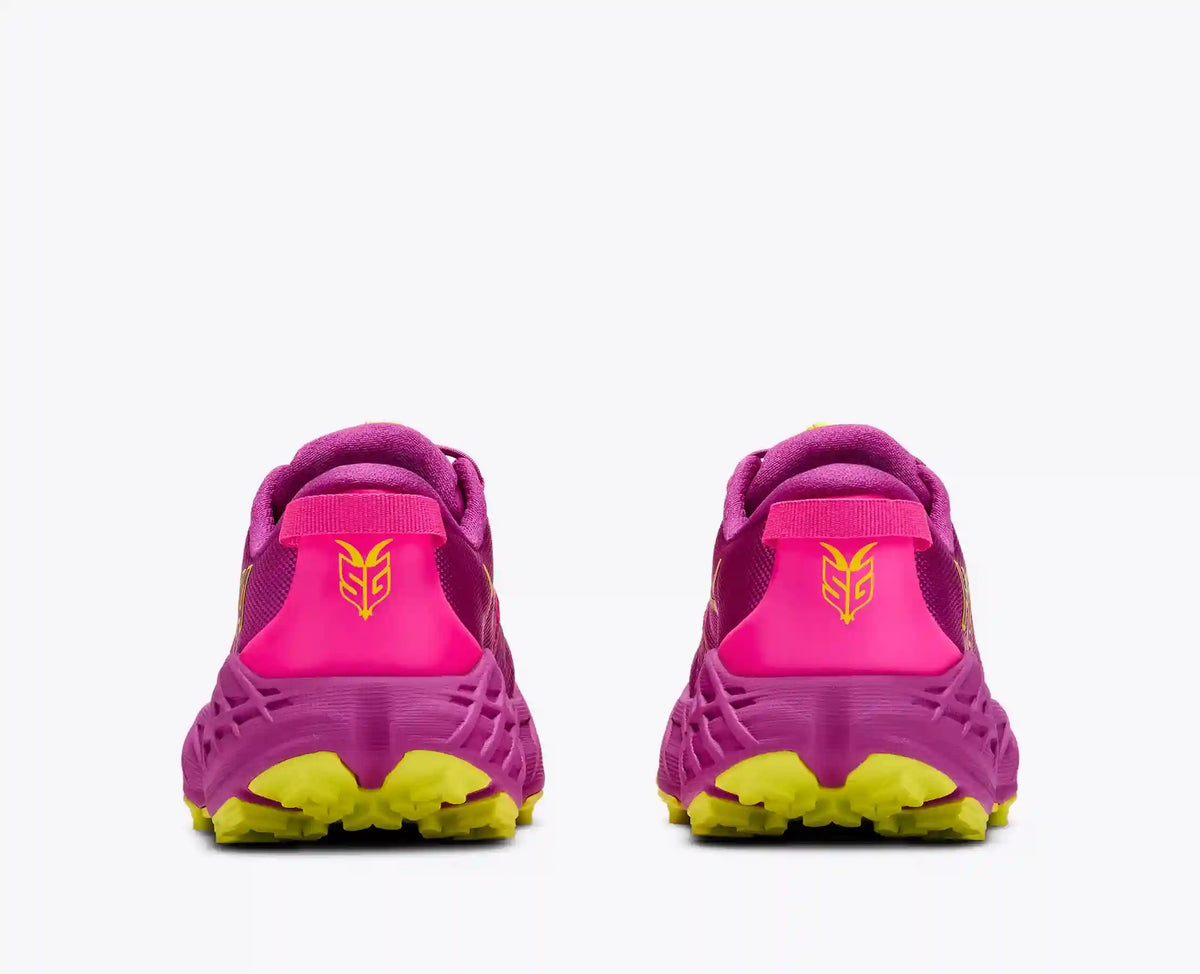 Speedgoat 7:Fuchsia / Fuchsia:3.5Y