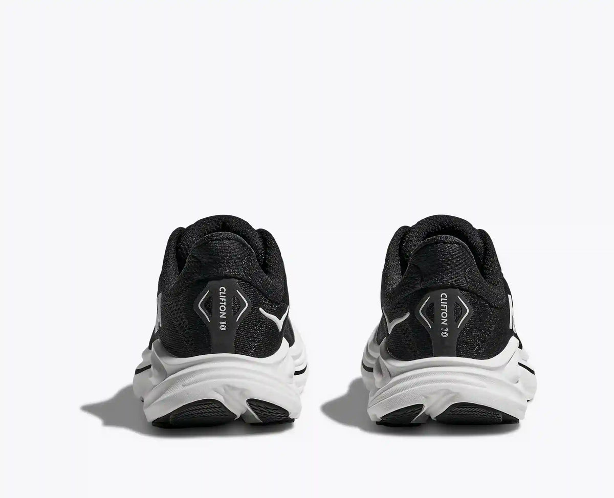 Clifton 10:Black / Carbon Black:3.5Y